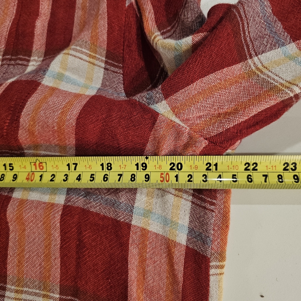 Akemi & Kin Womans Large Red Pattern Long Button Down Shirt - Picture 4 of 5